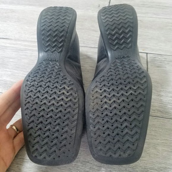 GEOX women's loafer (size 38 european or 8 US) - Picture 3 of 3